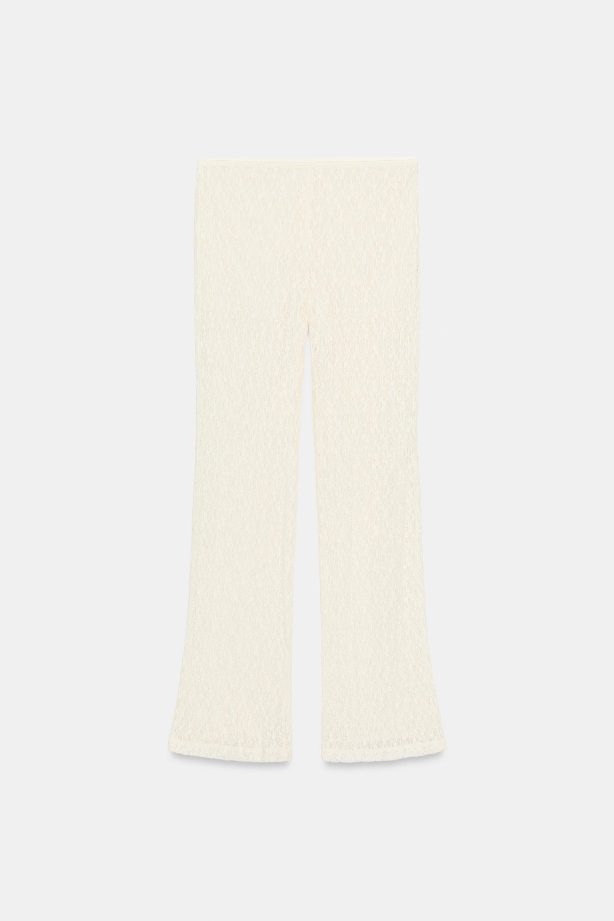 PANTALON EN DENTELLE